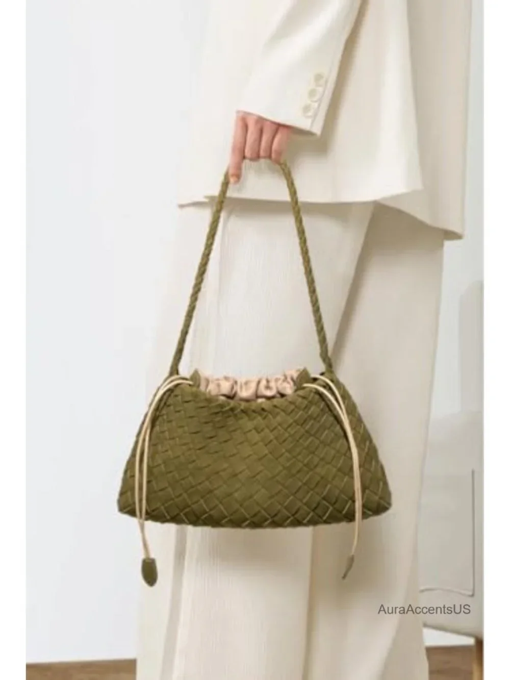 N/A this stylish